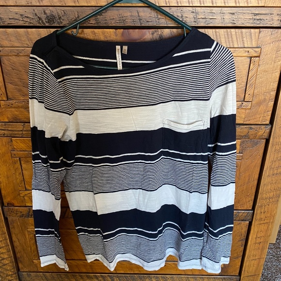 Banana  Republic navy stripe pocket long sleeve shirt - Picture 1 of 2